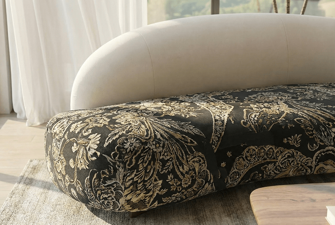 The Aurea Curve Chaise, view 4